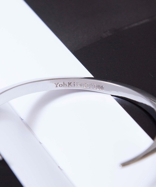 FACTOTUM（ファクトタム）の「【ファッションブランドYohKi×FACTOTUM】トライアングルブラスバングル（ブレスレット・メンズ・シルバー・FREE）」の4枚目の写真