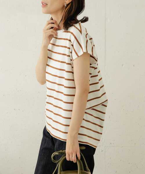 URBAN RESEARCH DOORS（アーバンリサーチドアーズ）の「ボーダータックフレンチプルオーバー（Tシャツ/カットソー・レディース・オフホワイト/ブラウン/カーキ/ブラック・ONE）」の3枚目の写真