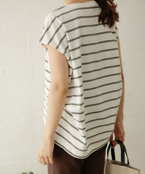 URBAN RESEARCH DOORS（アーバンリサーチドアーズ）の「ボーダータックフレンチプルオーバー（Tシャツ/カットソー・レディース・オフホワイト/ブラウン/カーキ/ブラック・ONE）」の11枚目の写真