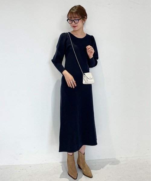 EPIMI E'PIMMY（エピミエピミー）の「パフスリーブフレアニットワンピース（ワンピース・レディース・ベージュ/ダークブルー/ピンクベージュ・MEDIUM）」の12枚目の写真