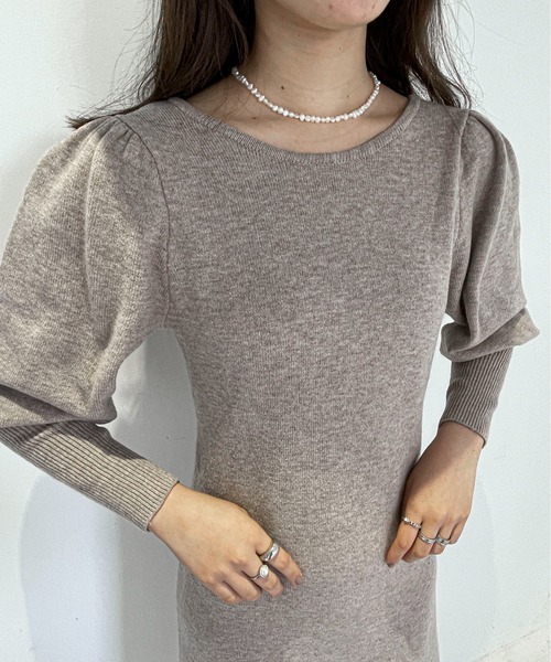 EPIMI E'PIMMY（エピミエピミー）の「パフスリーブフレアニットワンピース（ワンピース・レディース・ベージュ/ダークブルー/ピンクベージュ・MEDIUM）」の9枚目の写真