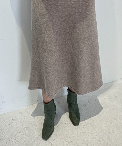 EPIMI E'PIMMY（エピミエピミー）の「パフスリーブフレアニットワンピース（ワンピース・レディース・ベージュ/ダークブルー/ピンクベージュ・MEDIUM）」の11枚目の写真