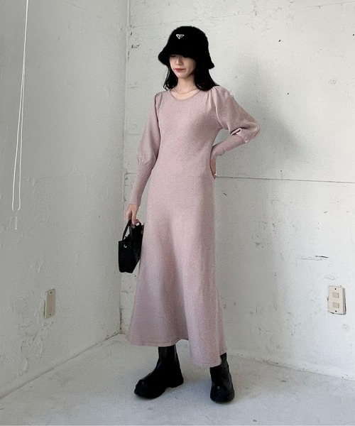 EPIMI E'PIMMY（エピミエピミー）の「パフスリーブフレアニットワンピース（ワンピース・レディース・ベージュ/ダークブルー/ピンクベージュ・MEDIUM）」の21枚目の写真