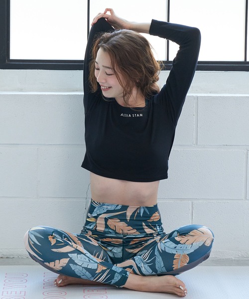 ALEXIA STAM（アリシアスタン）の「【ALEXIA STAM×NERGY】UV 水陸両用トロピカル柄 スポーツレギンス（レギンス/スパッツ・レディース・ピンク/グリーン・S/L/M）」の5枚目の写真