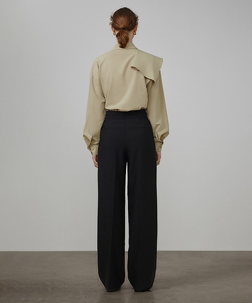 UNSPOKEN（アンスポクン）の「【UNSPOKEN】Asymmetry draped shirt UQ21S024（シャツ/ブラウス・レディース・ベージュ・M/S）」の12枚目の写真