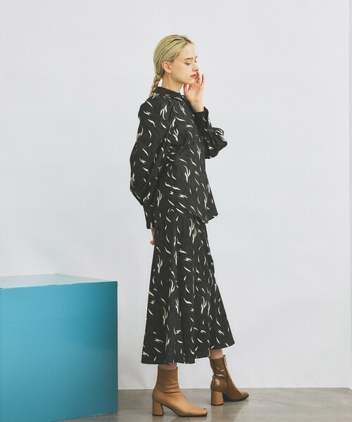 INella（イネラ）の「【INella(イネラ)】ラフペイントセミフレアースカート（スカート・レディース・ピンク/ブラウン・2/1）」の4枚目の写真