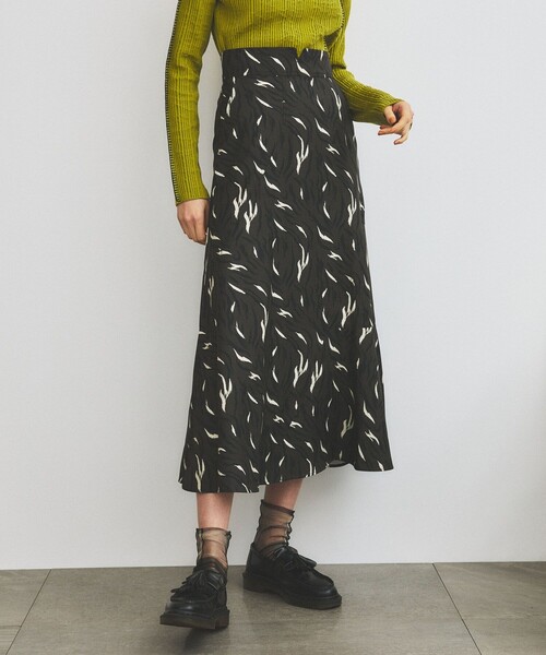 INella（イネラ）の「【INella(イネラ)】ラフペイントセミフレアースカート（スカート・レディース・ピンク/ブラウン・2/1）」の5枚目の写真