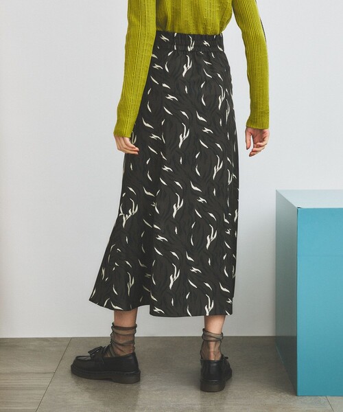 INella（イネラ）の「【INella(イネラ)】ラフペイントセミフレアースカート（スカート・レディース・ピンク/ブラウン・2/1）」の6枚目の写真