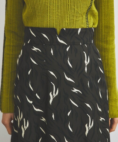 INella（イネラ）の「【INella(イネラ)】ラフペイントセミフレアースカート（スカート・レディース・ピンク/ブラウン・2/1）」の7枚目の写真