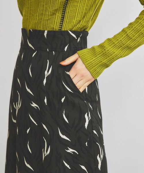 INella（イネラ）の「【INella(イネラ)】ラフペイントセミフレアースカート（スカート・レディース・ピンク/ブラウン・2/1）」の8枚目の写真