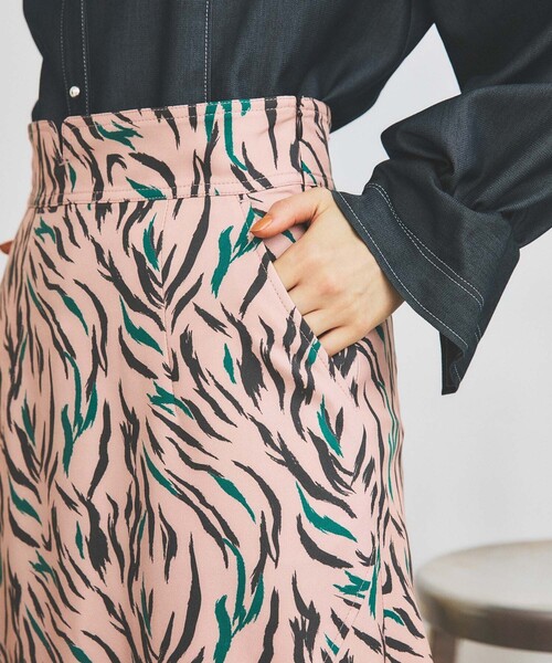 INella（イネラ）の「【INella(イネラ)】ラフペイントセミフレアースカート（スカート・レディース・ピンク/ブラウン・2/1）」の18枚目の写真