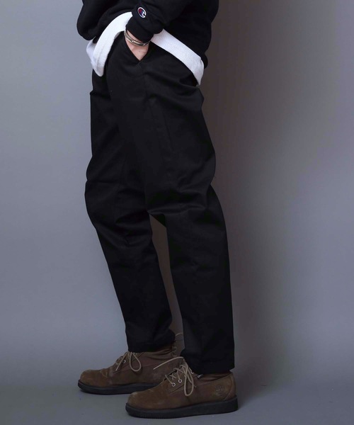 Dickies（ディッキーズ）の「【DICKIES/ディッキーズ】ツイルイージーパンツ　０４１０－７７１１ ビッグシルエット　ジョガーパンツ　　テーパードシルエット　ウエストゴム仕様　タック入り（その他パンツ・メンズ・ベージュ/カーキ/ブラック/チャコールグレー/グリーン/スミクロ/オリーブ/ダークベージュ/グレー・X-LARGE/LARGE/MEDIUM）」の12枚目の写真