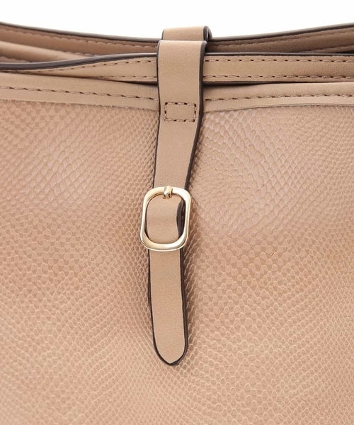 OFUON le MK(オフオンルエムケー)の「フェイクレザー ショルダー(ショルダーバッグ・レディース・ライトブラウン/ベージュ/ブラック・38)」の8枚目の写真