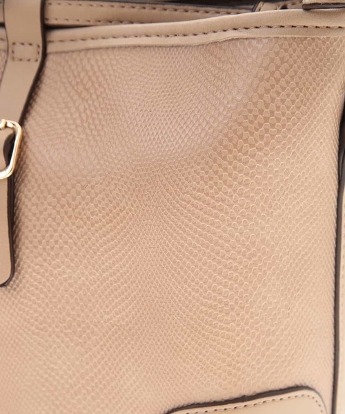 OFUON le MK(オフオンルエムケー)の「フェイクレザー ショルダー(ショルダーバッグ・レディース・ライトブラウン/ベージュ/ブラック・38)」の10枚目の写真