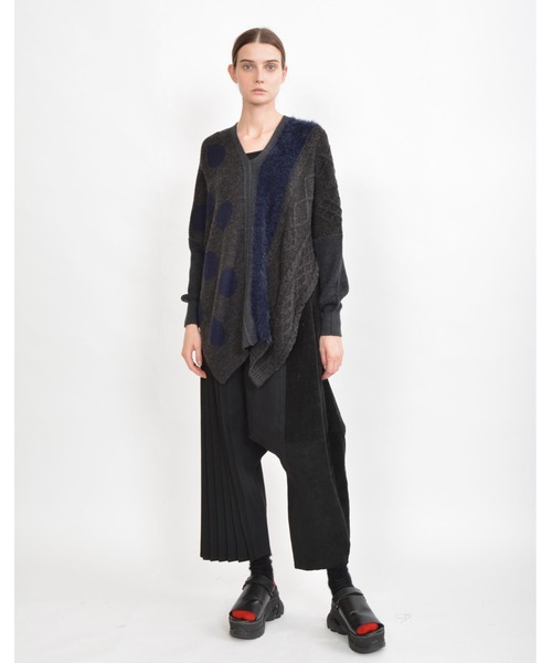 gomme（ゴム）の「ミックスニット　ポンチョプルオーバー（ポンチョ・レディース・ブラック/チャコールグレー・MEDIUM）」の7枚目の写真