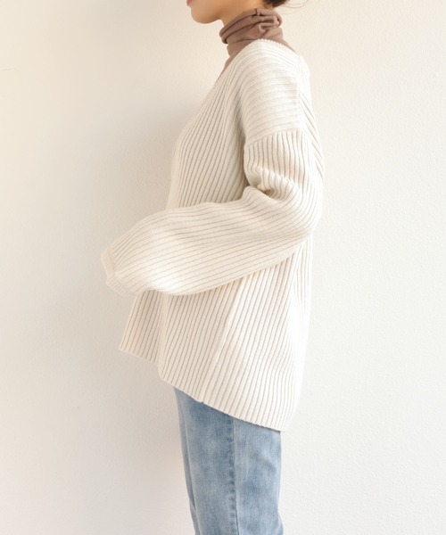 andme(アンドミー)の「深Vネック長袖リブニットトップス(ニット/セーター・レディース・ブラック/ダークグリーン/オフホワイト/モカ/レッド/グレー系その他・M)」の20枚目の写真