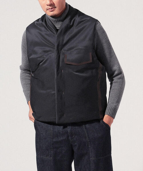 TOMORROWLAND （トゥモローランド）の「ポリエステルツイル ベストアウター（その他アウター・メンズ・ダークグリーン/ネイビー・S/M）」の5枚目の写真