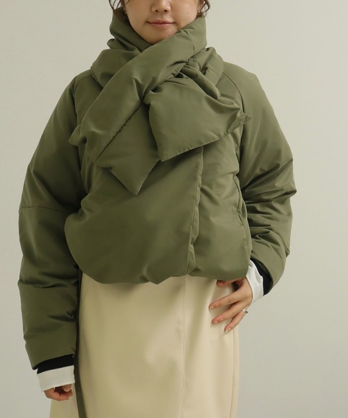 AULI（アウリィ）の「【低身長向けサイズ】極暖マフラー付きショートダウンコートジャケット（ダウンジャケット/コート・レディース・ブラック/グリーン/アイボリー・S/XS）」の20枚目の写真