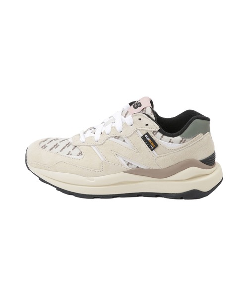 NEW BALANCE(ニューバランス)の「new balance/M5740(スニーカー・レディース・ベージュ・23.5/24.5/24/23)」の14枚目の写真