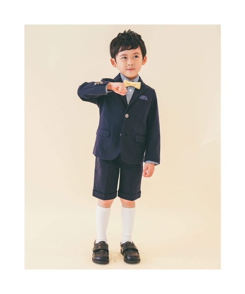 BeBe(ベベ)の「BeBe/フォーマルモクロディポケットチーフ付きジャケット(110~130cm)(スーツジャケット・キッズ・ネイビー・110/120/130)」の2枚目の写真