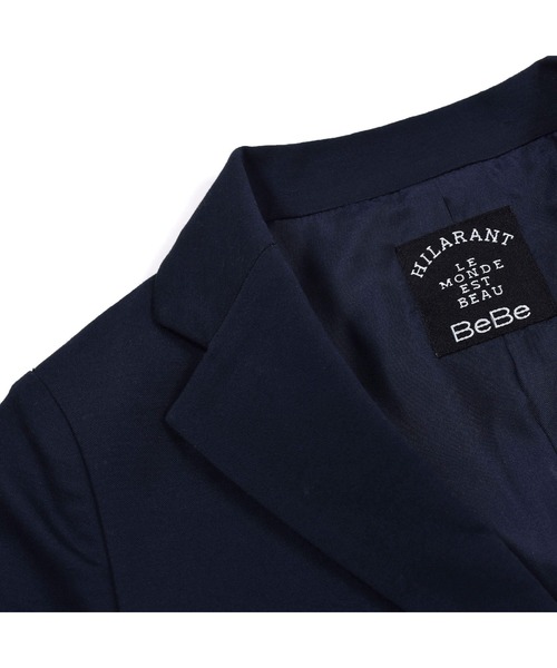 BeBe(ベベ)の「BeBe/フォーマルモクロディポケットチーフ付きジャケット(110~130cm)(スーツジャケット・キッズ・ネイビー・110/120/130)」の8枚目の写真
