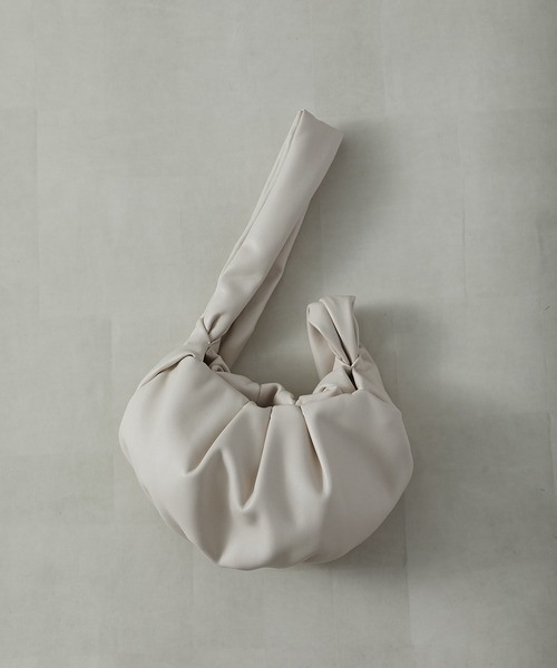 ゆうゆ　ADD CULUMN　ギャザーバッグ ADD CULUMN（アドカラム）の「(ADD CULUMN)ギャザーバッグ（ショルダー