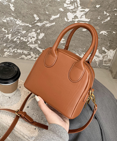 c.u.l（シーユーエル）の「【c.u.l】 2way無地シンプルミニバック cula349（ショルダーバッグ・レディース・アイボリー/ブラック/ブラウン/モカ・FREE）」の3枚目の写真