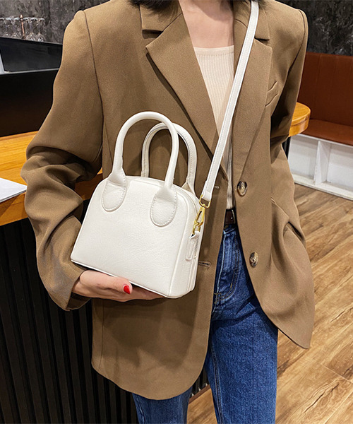 c.u.l（シーユーエル）の「【c.u.l】 2way無地シンプルミニバック cula349（ショルダーバッグ・レディース・アイボリー/ブラック/ブラウン/モカ・FREE）」の7枚目の写真