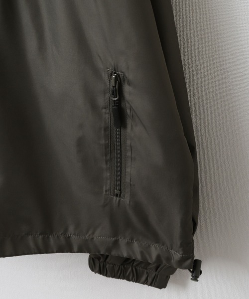 FILA（フィラ）の「【FILA】 フードアノラックナイロンジャケットパーカー（ブルゾン・メンズ・ブラック/ネイビー/チャコール/カーキ・MEDIUM/LARGE/X-LARGE）」の13枚目の写真
