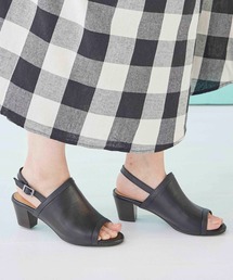 オープントゥサンダル