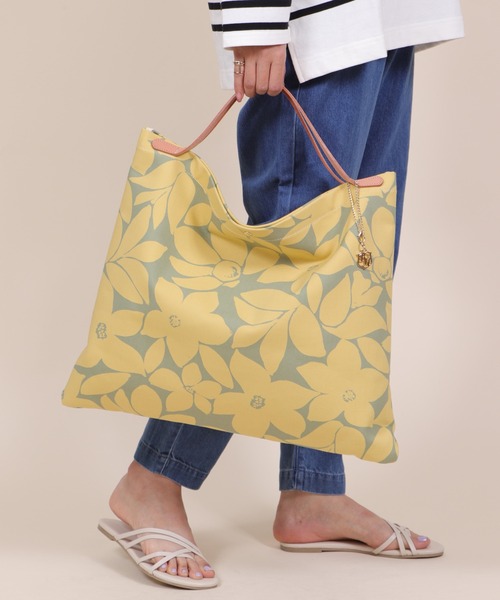 日本製花柄プリントレディーストートバッグ トートバッグ Bermosa ベルモサ のファッション通販 Zozotown