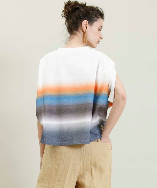 Johnbull（ジョンブル）の「スプレーボーダーポンチョTシャツ（Tシャツ/カットソー・レディース・ピンク/グリーン/ブルー・FREE）」の6枚目の写真