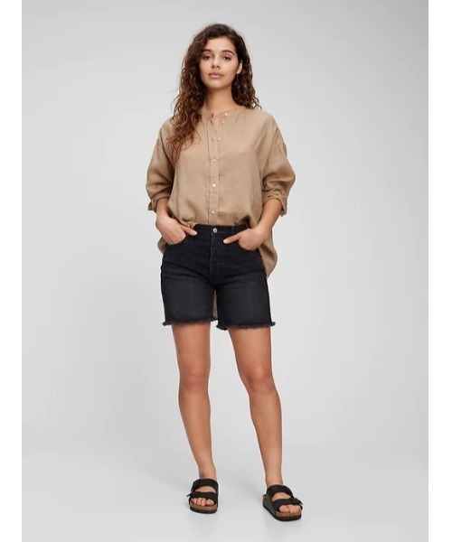 GAP（ギャップ）の「オーバーサイズ リネン シャツ（シャツ/ブラウス・レディース・イエロー系その他/パープル系その他/ホワイト/ブルー/ベージュ・XS/S/M/L/XXS）」の2枚目の写真