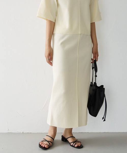 HER CLOSET（ハークローゼット）の「【shemoshelly】スウェットライクダンボールニットタイトスカート（スカート・レディース・ネイビー/オフホワイト/オレンジ/マスタード・M）」の5枚目の写真