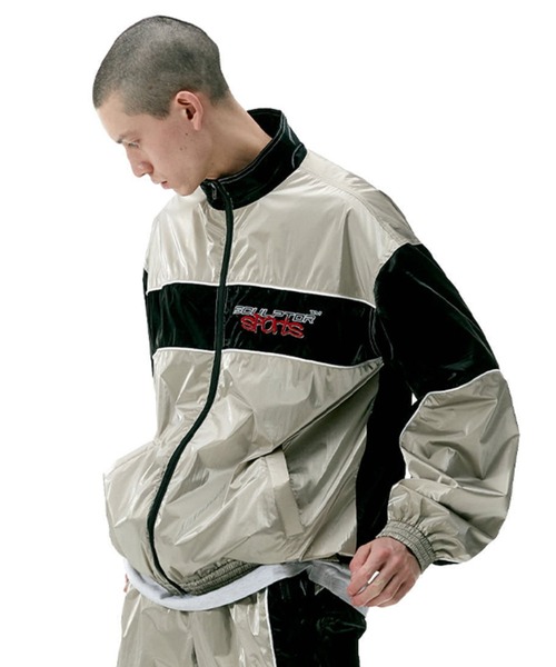 SCULPTOR（スカルプター）の「Motor Track Jacket/モータートラックジャケット（ジャージ・レディース・ブルー/ワインレッド/サンドベージュ・LARGE/MEDIUM）」の2枚目の写真