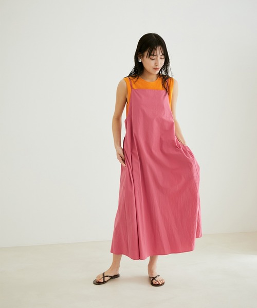 SALON adam et rope'（サロン アダム エ ロペ）の「バッククロススクエアネックキャミワンピース［MEDI Veil］【抗菌・消臭・UVケア】（ワンピース・レディース・ブラック/キャメル/ピンク・FREE）」の14枚目の写真