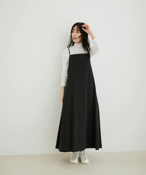 SALON adam et rope'（サロン アダム エ ロペ）の「バッククロススクエアネックキャミワンピース［MEDI Veil］【抗菌・消臭・UVケア】（ワンピース・レディース・ブラック/キャメル/ピンク・FREE）」の20枚目の写真