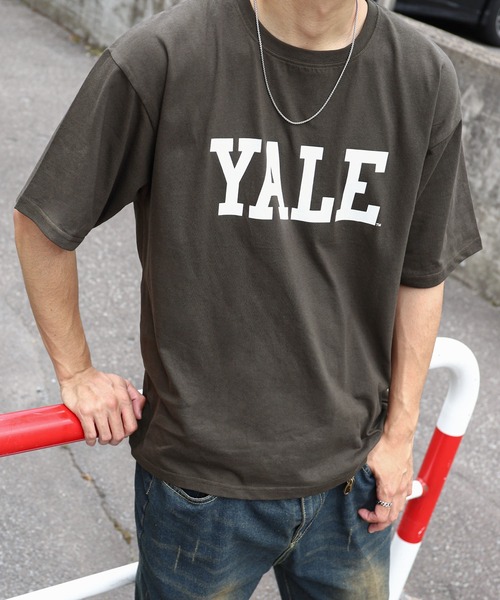 ZIP FIVE(ジップファイブ)の「【YALE】 カレッジロゴ プリント ビッグシルエット 綿100 半袖 Tシャツ(Tシャツ/カットソー・メンズ・ホワイト系/ネイビー系/アイボリー系/ネイビー/グレー系/ホワイト/チャコール/オートミール/ホワイト系1/グレー系1/アイボリー系1/ネイビー系1・X-LARGE/MEDIUM/LARGE)」の6枚目の写真