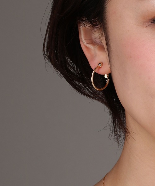 Manon's Selection(マノンズセレクション)の「ワンタッチフープイヤリング20mm(イヤリング・レディース・ゴールド/シルバー・ONE SIZE)」の8枚目の写真