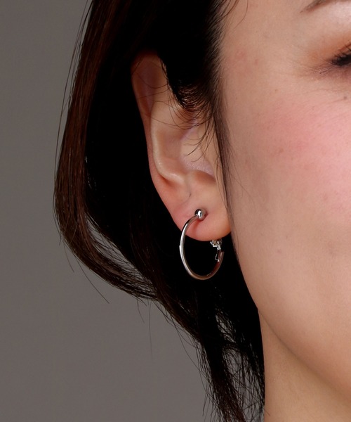 Manon's Selection(マノンズセレクション)の「ワンタッチフープイヤリング20mm(イヤリング・レディース・ゴールド/シルバー・ONE SIZE)」の11枚目の写真