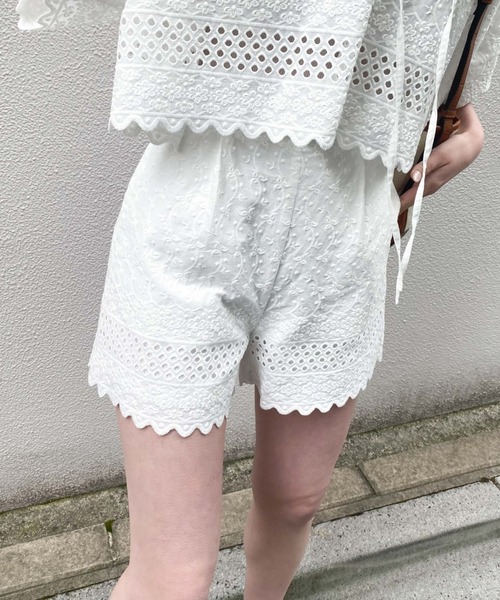 archives(アルシーヴ)の「【setup対応】カットワークショートパンツ(その他パンツ・レディース・ブラック/オフホワイト・MEDIUM)」の2枚目の写真