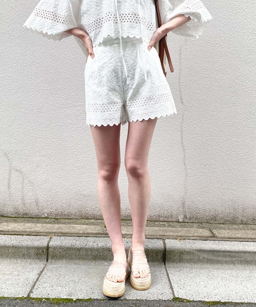 archives(アルシーヴ)の「【setup対応】カットワークショートパンツ(その他パンツ・レディース・ブラック/オフホワイト・MEDIUM)」の9枚目の写真