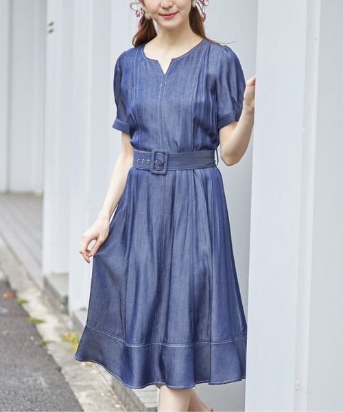 ベルト付き配色ステッチ入りｖ字スリットネックテンセルデニムワンピース ワンピース Tocco Closet トッコ クローゼット のファッション通販 Zozotown