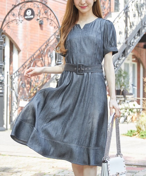 ベルト付き配色ステッチ入りｖ字スリットネックテンセルデニムワンピース ワンピース Tocco Closet トッコ クローゼット のファッション通販 Zozotown