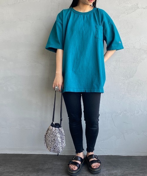 Tibi ティビ　トップス　カーキ　ショート　夏物 Tibi ティビ トップス カーキ ショート 夏物