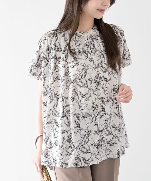 rps（アールピーエス）の「レーヨンバンドカラーギャザーブラウス（シャツ/ブラウス・レディース・ブラック/ダークグリーン/オフホワイト/ブルー/アイボリー/ホワイト系その他4/ホワイト系その他2・M/フリー）」の3枚目の写真