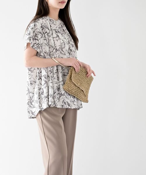 rps（アールピーエス）の「レーヨンバンドカラーギャザーブラウス（シャツ/ブラウス・レディース・ブラック/ダークグリーン/オフホワイト/ブルー/アイボリー/ホワイト系その他4/ホワイト系その他2・M/フリー）」の11枚目の写真