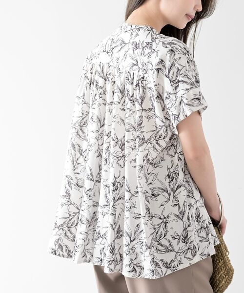 rps（アールピーエス）の「レーヨンバンドカラーギャザーブラウス（シャツ/ブラウス・レディース・ブラック/ダークグリーン/オフホワイト/ブルー/アイボリー/ホワイト系その他4/ホワイト系その他2・M/フリー）」の16枚目の写真