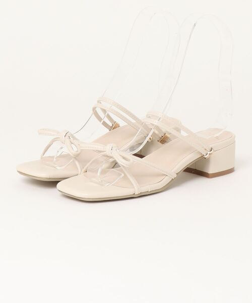 Te chichi TERRASSE（テチチテラス）の「ナローリボンサンダル（サンダル・レディース・オフホワイト/グリーン/ブラック・MEDIUM/LARGE）」の2枚目の写真