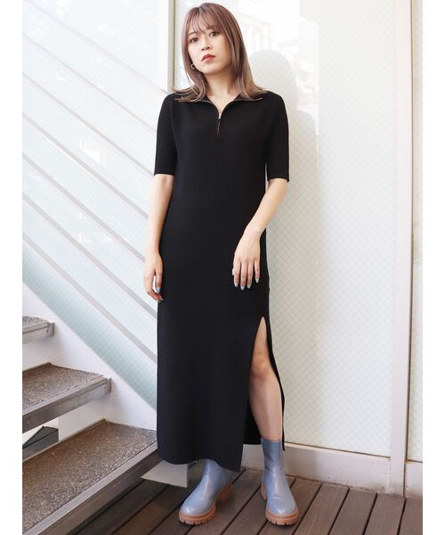 MURUA（ムルーア）の「ハーフジップスリットワンピース（ワンピース・レディース・ブラック/ブルー/ベージュ・FREE）」の19枚目の写真